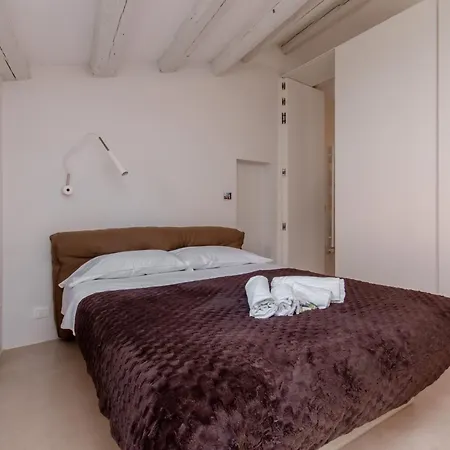 Guesthost - Piazza San Marco Cozy Retreat With Terrace * 베니스