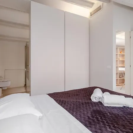 Guesthost - Piazza San Marco Cozy Retreat With Terrace 아파트 베니스
