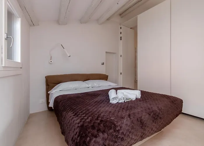 Guesthost - Piazza San Marco Cozy Retreat With Terrace * 베니스