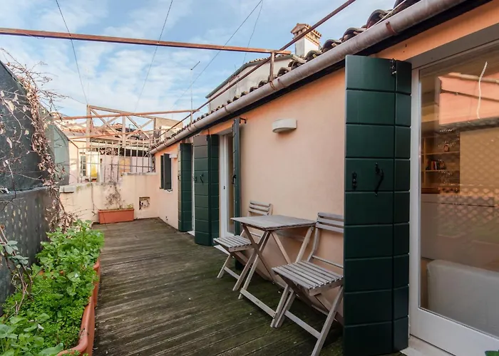 Guesthost - Piazza San Marco Cozy Retreat With Terrace 베니스