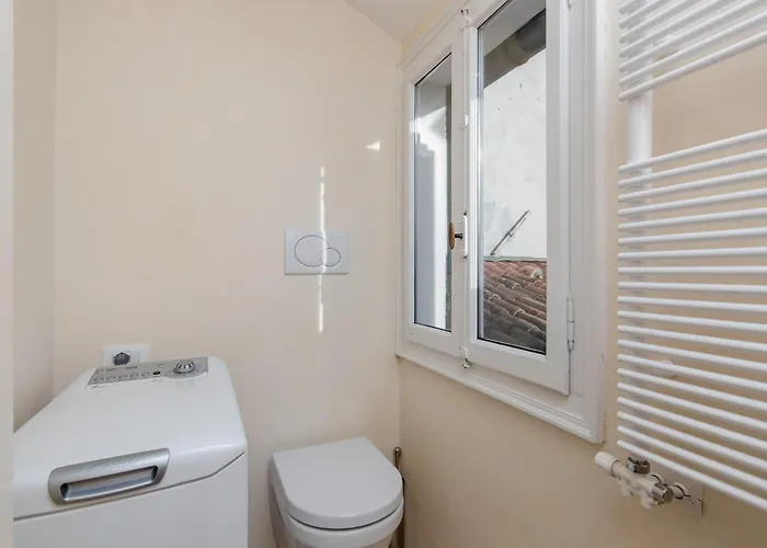 Guesthost - Piazza San Marco Cozy Retreat With Terrace 아파트 베니스